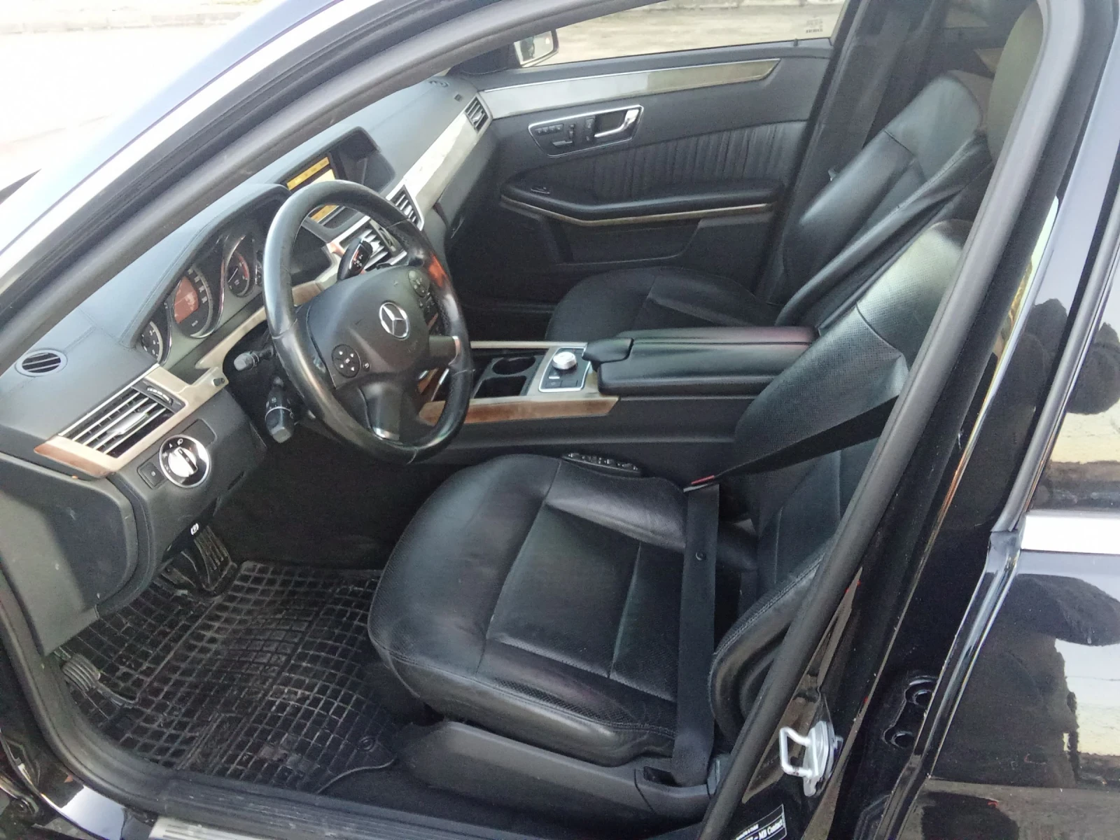 Mercedes-Benz E 350 4 matik ЛИЗИНГ, снимка 17 - Автомобили и джипове - 54170140