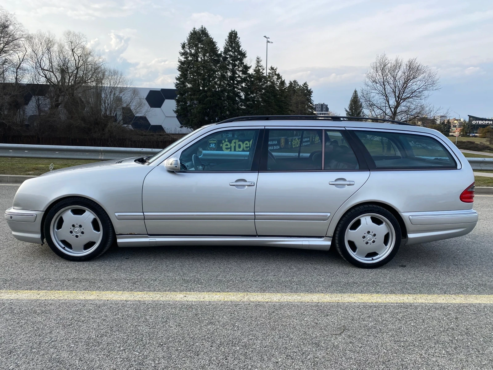Mercedes-Benz E 55 AMG Т - model, снимка 4 - Автомобили и джипове - 54596340