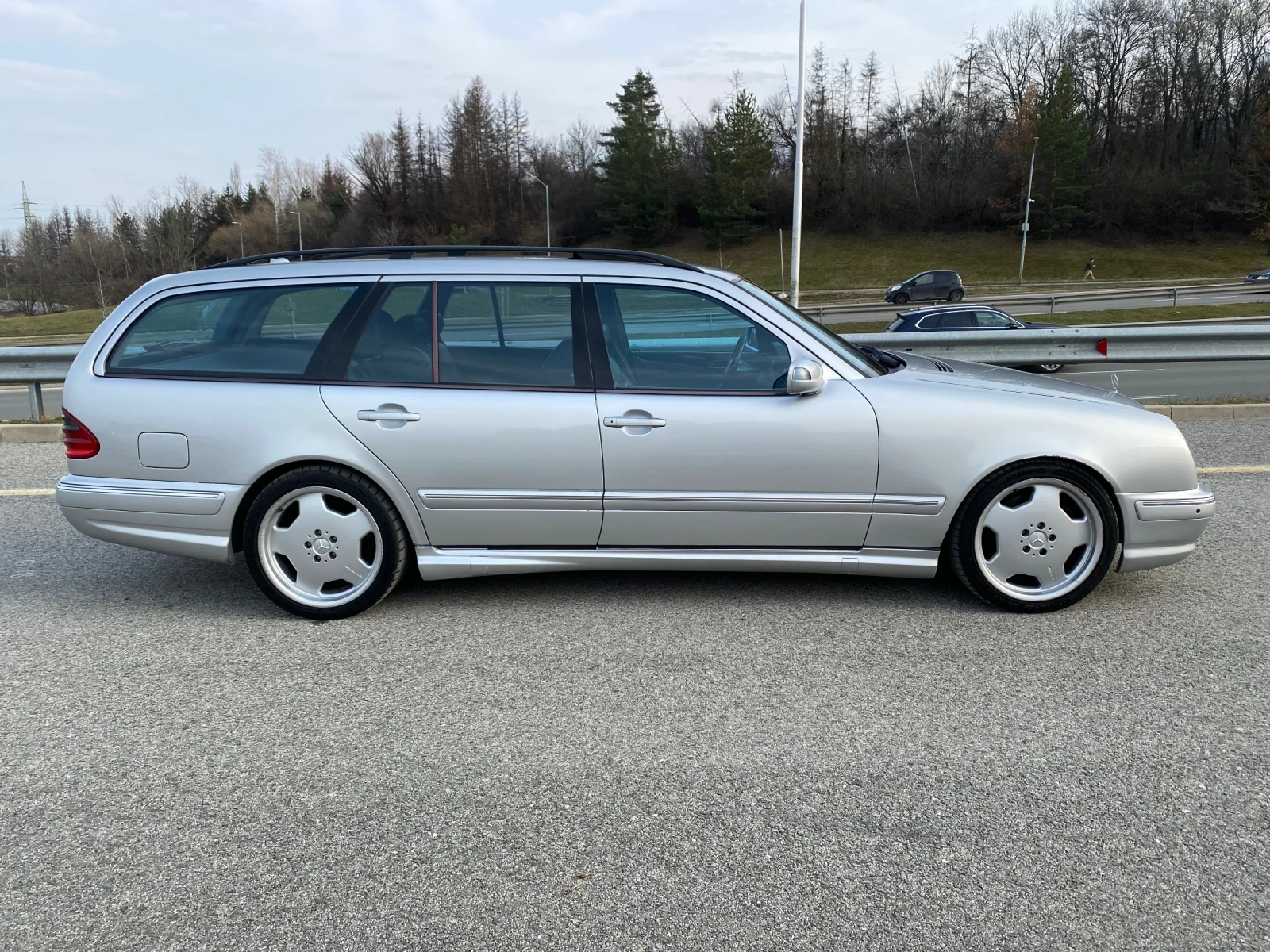 Mercedes-Benz E 55 AMG Т - model, снимка 8 - Автомобили и джипове - 54596340