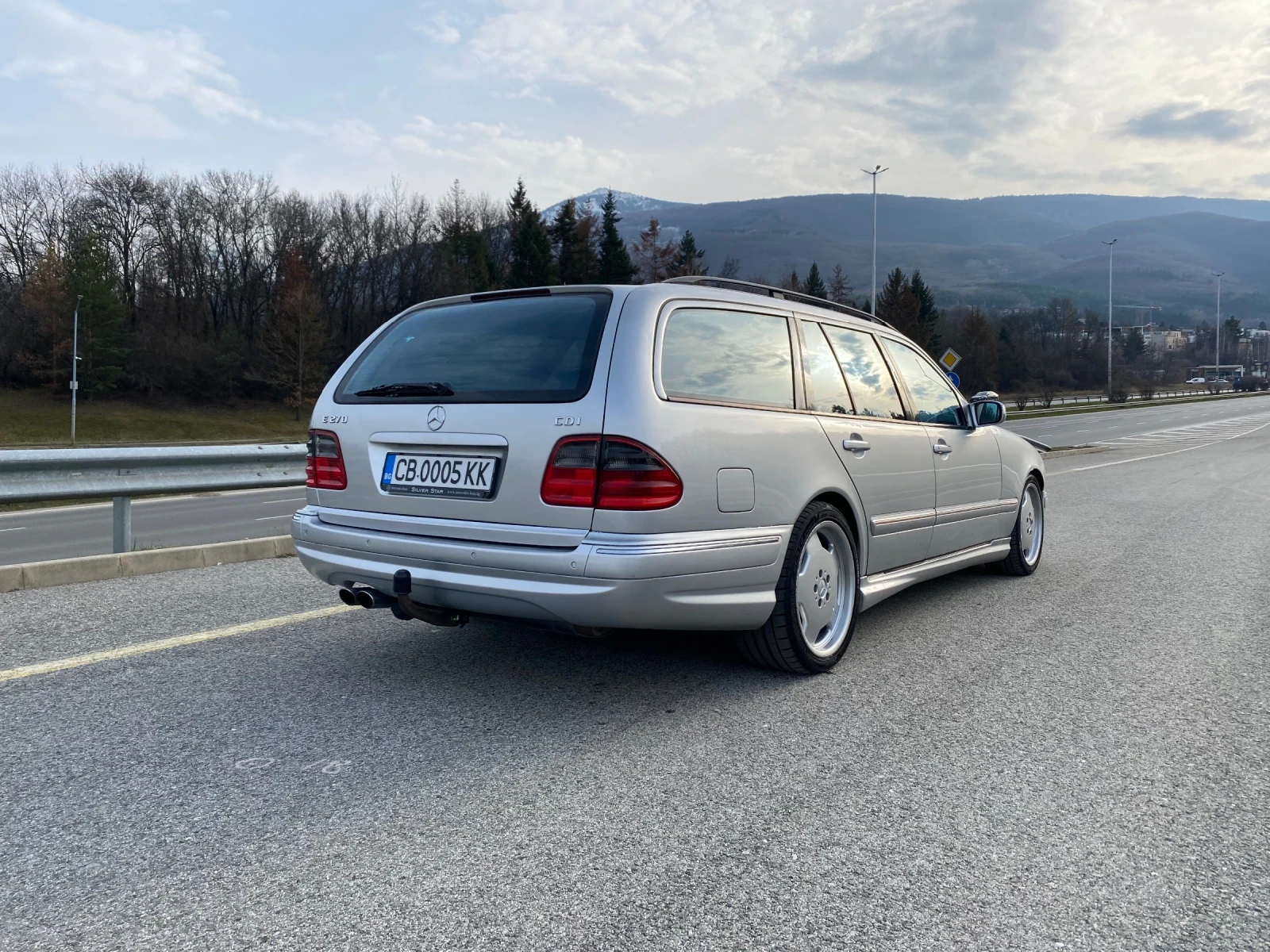 Mercedes-Benz E 55 AMG Т - model
