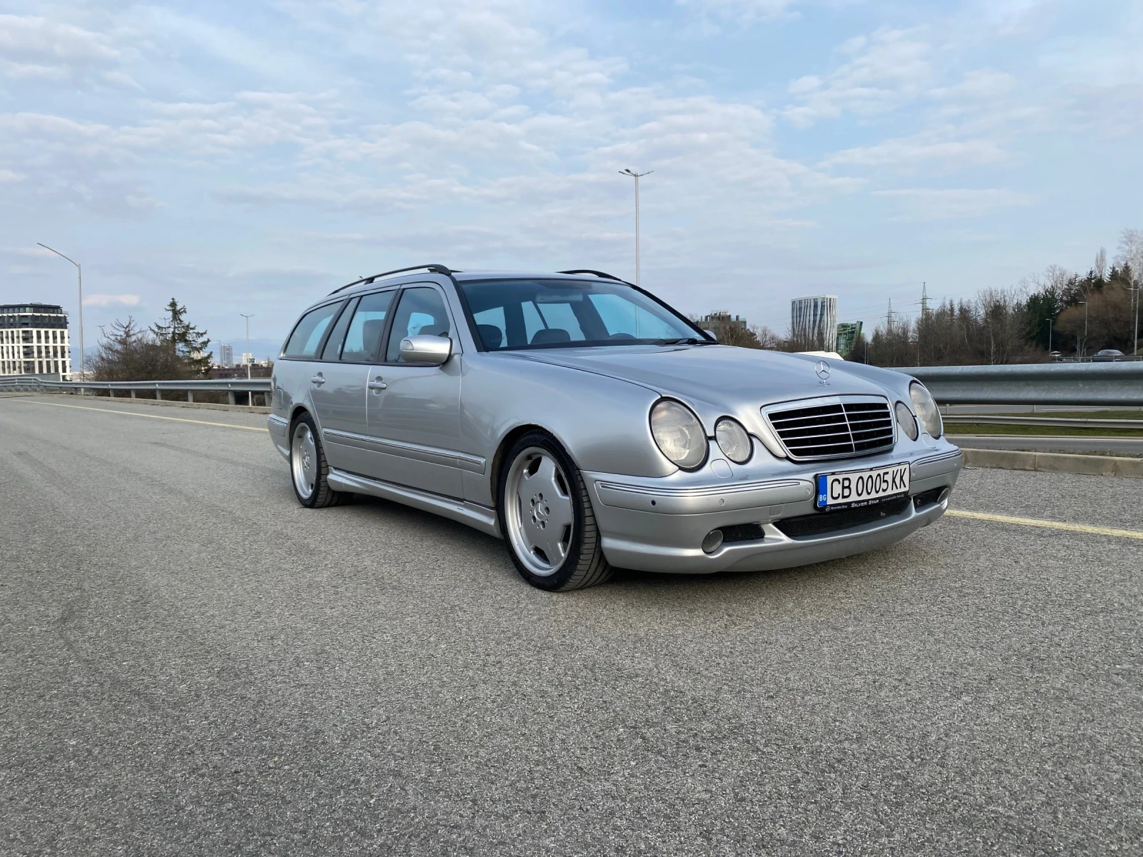 Mercedes-Benz E 55 AMG Т - model, снимка 7 - Автомобили и джипове - 54596340