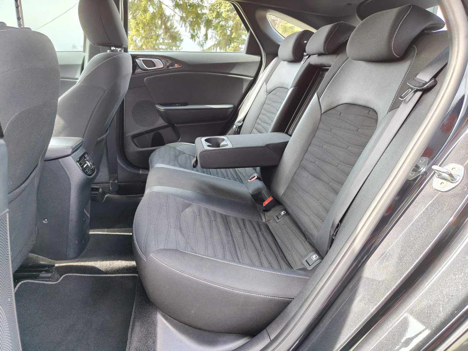 Kia Pro ceed GT - Line, снимка 11 - Автомобили и джипове - 54595939