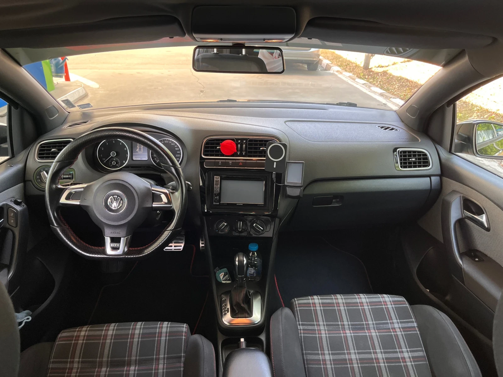 VW Polo GTI, снимка 10 - Автомобили и джипове - 54858515