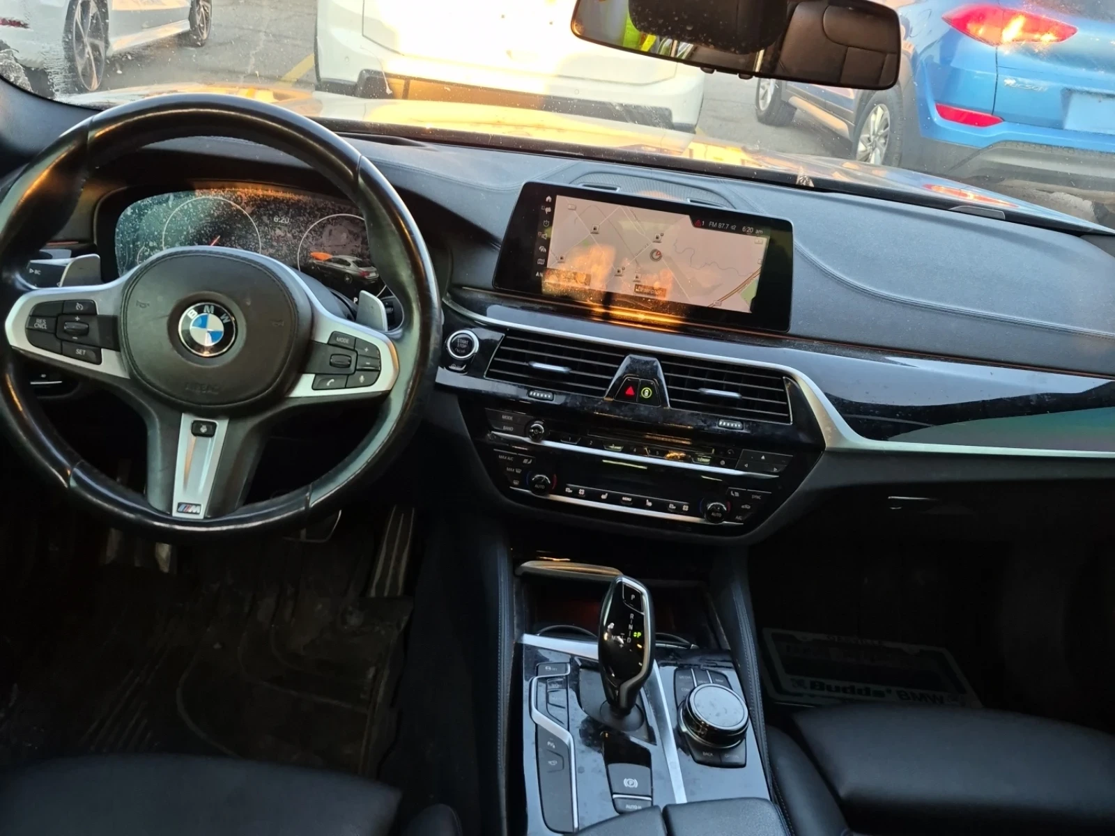 BMW 540 * M PACK* ШИБИДАХ* ПОДГРЕВИ* 360* H/K* CARFAX, снимка 7 - Автомобили и джипове - 55094186
