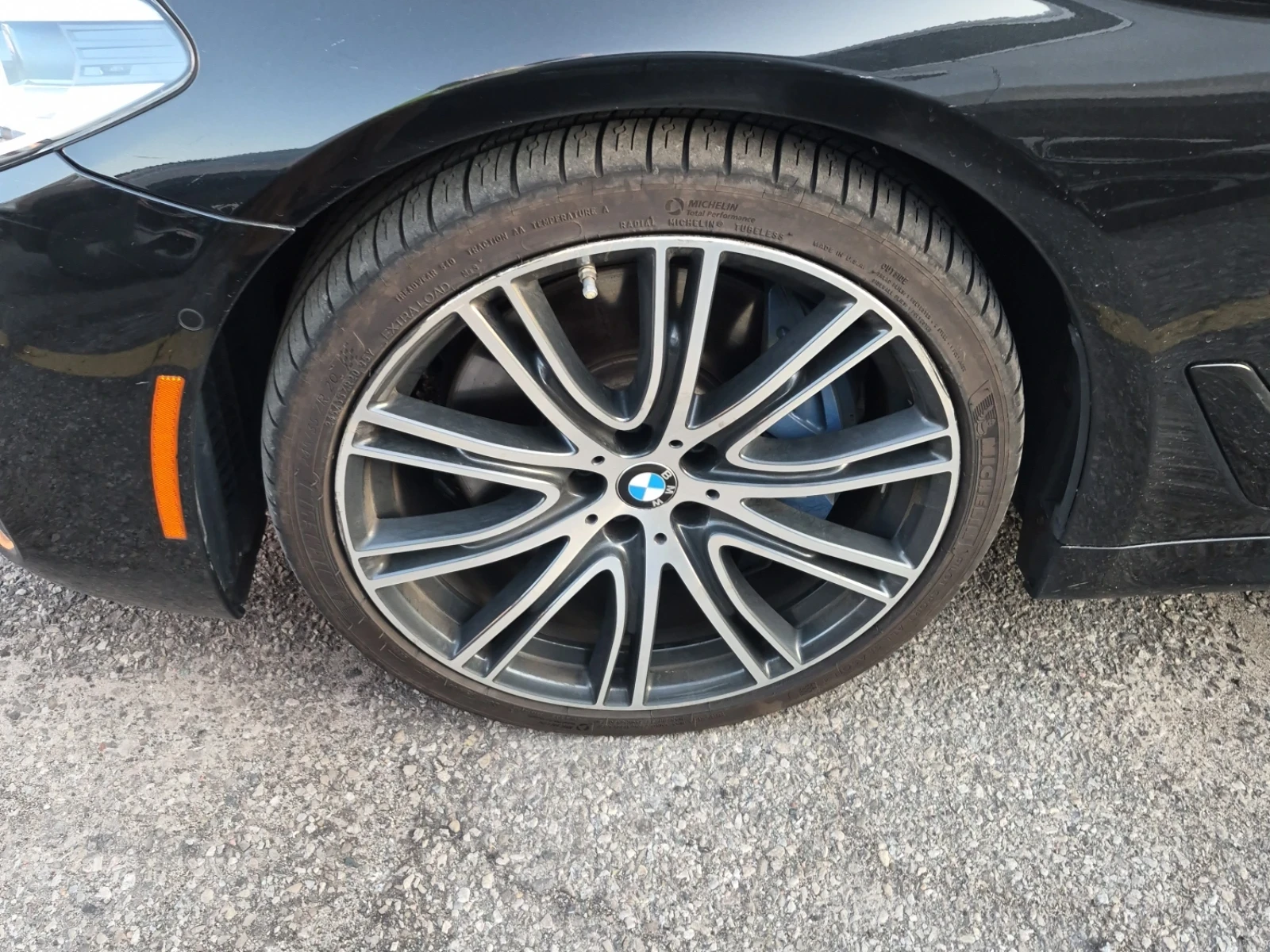 BMW 540 * M PACK* ШИБИДАХ* ПОДГРЕВИ* 360* H/K* CARFAX, снимка 6 - Автомобили и джипове - 55094186