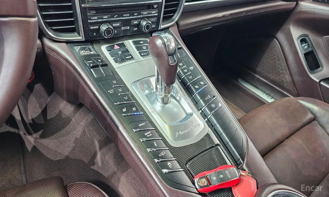 Porsche Panamera TURBO* PDK* ПОДГРЕВ* ОБДУХВАНЕ* ДИСТРОНИК* КАМЕРА*, снимка 12 - Автомобили и джипове - 55213265