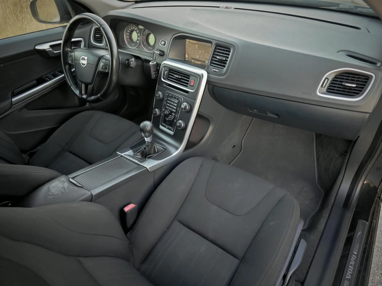 Volvo V60 * Exclusive* , снимка 13 - Автомобили и джипове - 55949024