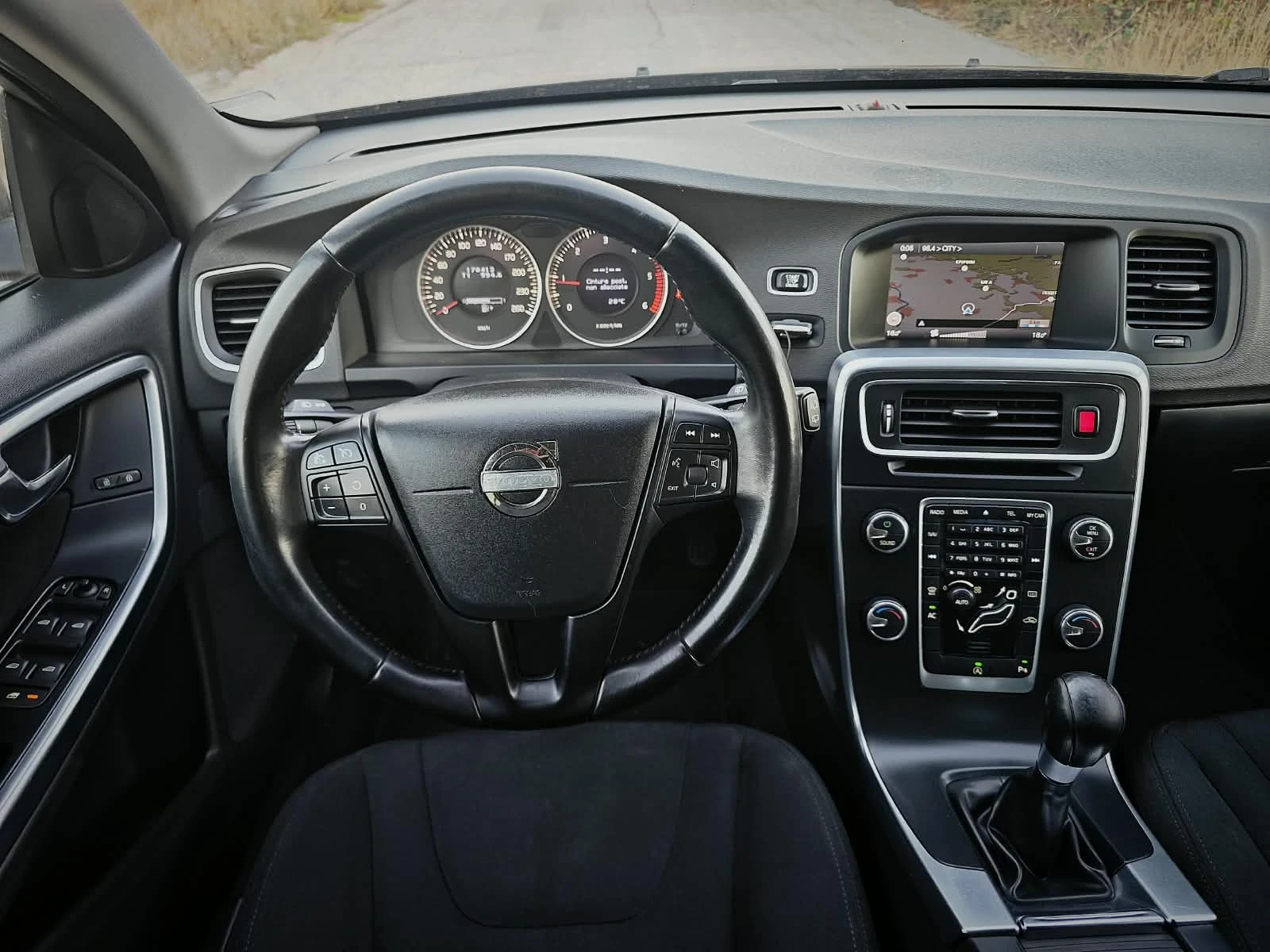 Volvo V60 * Exclusive* , снимка 11 - Автомобили и джипове - 55949024