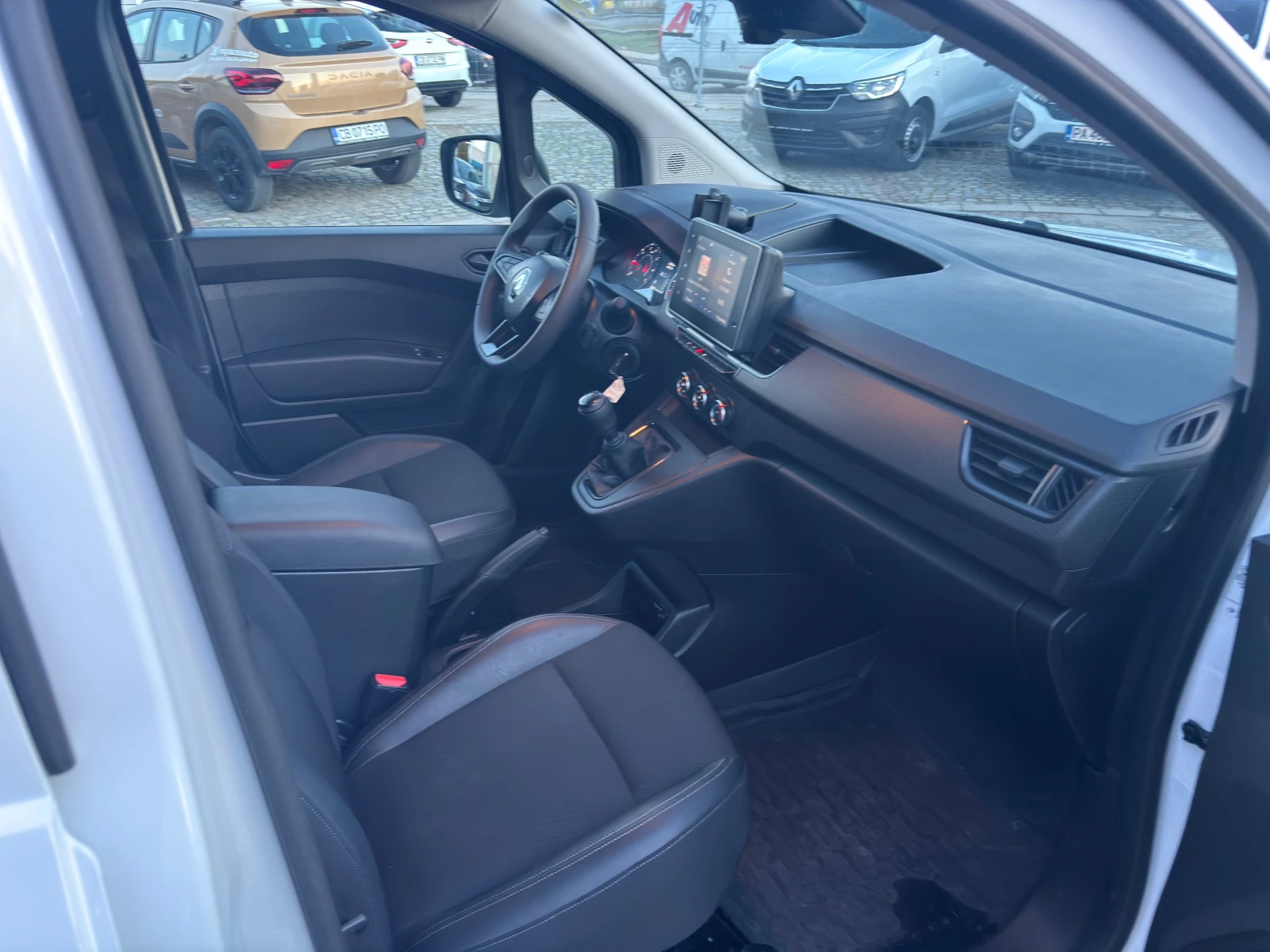 Renault Kangoo 1, 5 dCi 95 hp BVM6, снимка 12 - Автомобили и джипове - 56132469