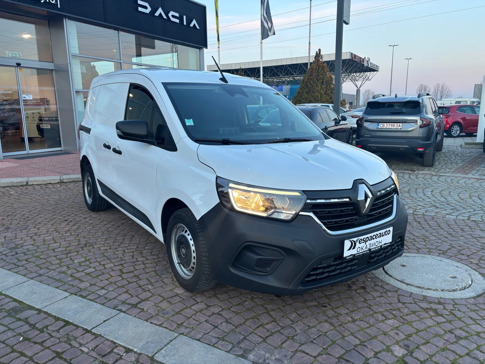 Renault Kangoo 1, 5 dCi 95 hp BVM6, снимка 4 - Автомобили и джипове - 56132469