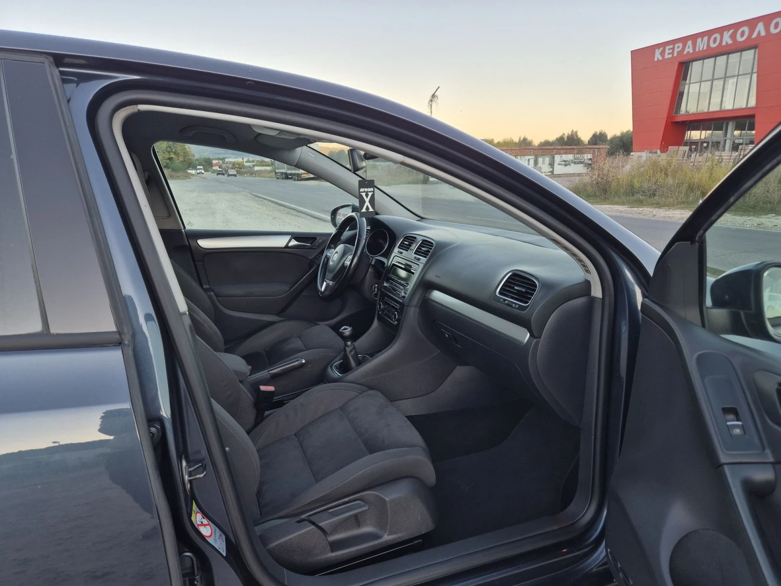 VW Golf 2.0TDI 140k.s 6s.k ������ | Mobile.bg � ����������� 13