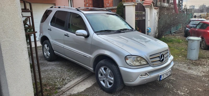 Mercedes-Benz ML 270, снимка 8 - Автомобили и джипове - 48909628