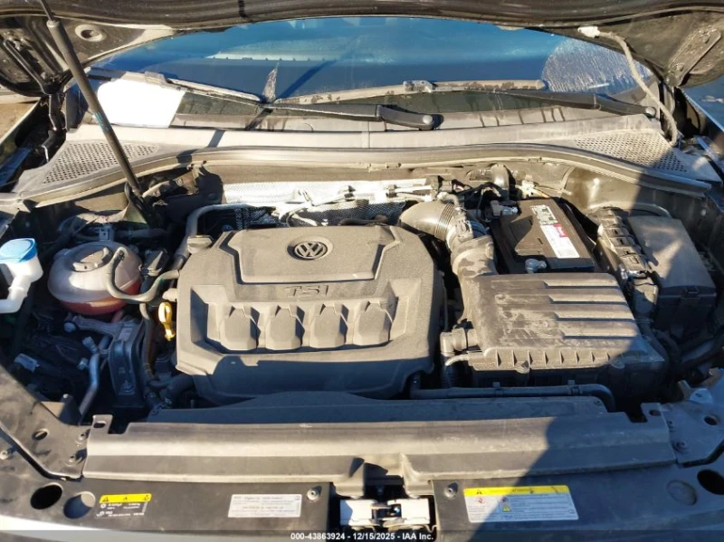 VW Tiguan 2.0T S FWD, снимка 10 - Автомобили и джипове - 53278158