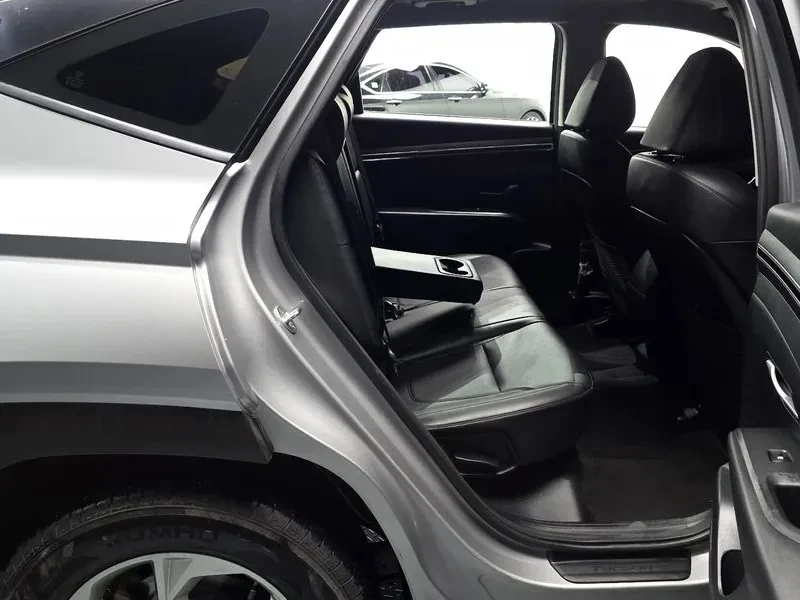 Hyundai Tucson  Diesel 2.0 4Wd Modern, снимка 11 - Автомобили и джипове - 56130782