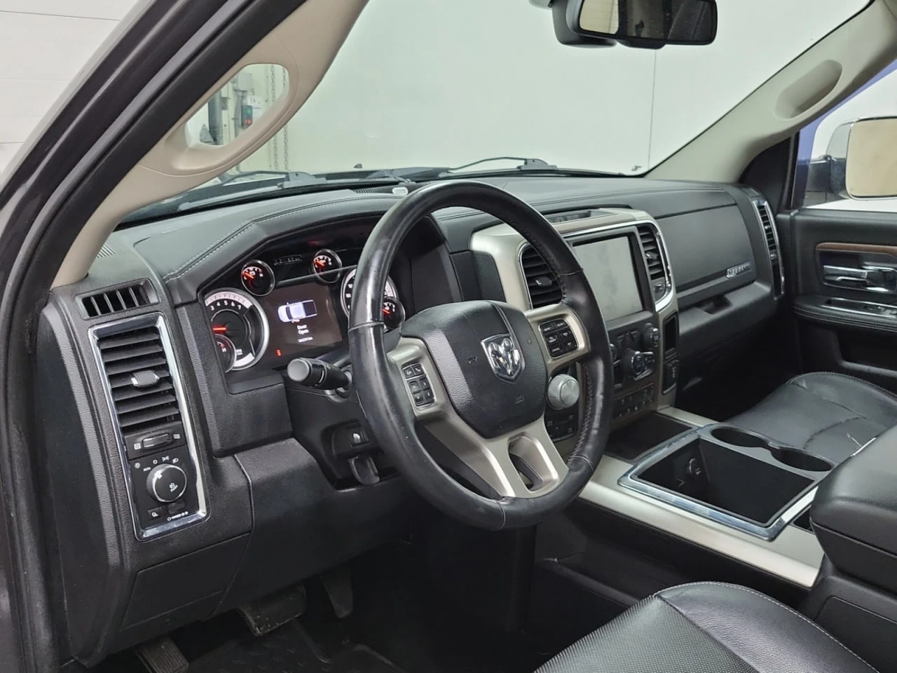 Dodge RAM 1500 * CARFAX* АВТОФИНАНСИРАНЕ* БЕЗ ПЪРВОНАЧАЛНА ВНОСКА - изображение 9