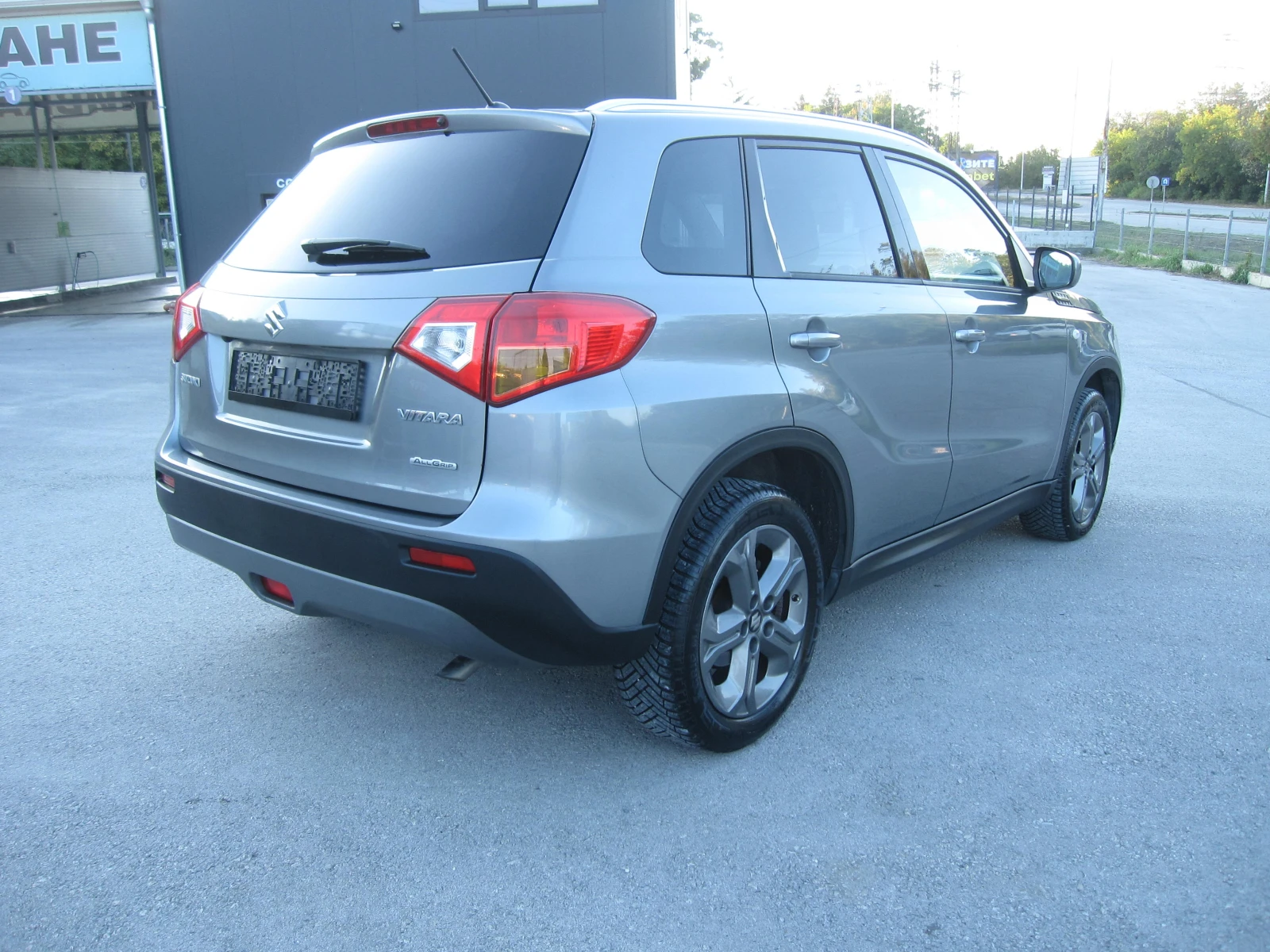 Suzuki Vitara Allgrip 4x4..1, 6D, Navi, Дистроник - изображение 4