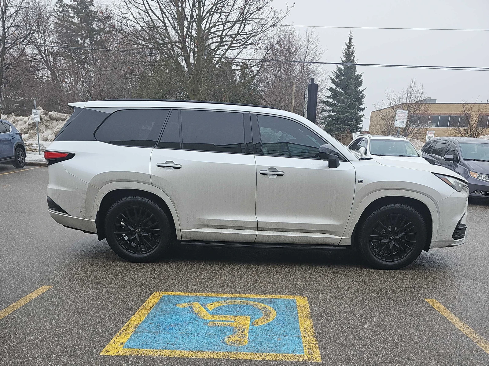 Lexus TX 350 500H | MARK LEVINSON | ОБДУХВАНЕ ОТЗАД | CARFAX | , снимка 3 - Автомобили и джипове - 53741174