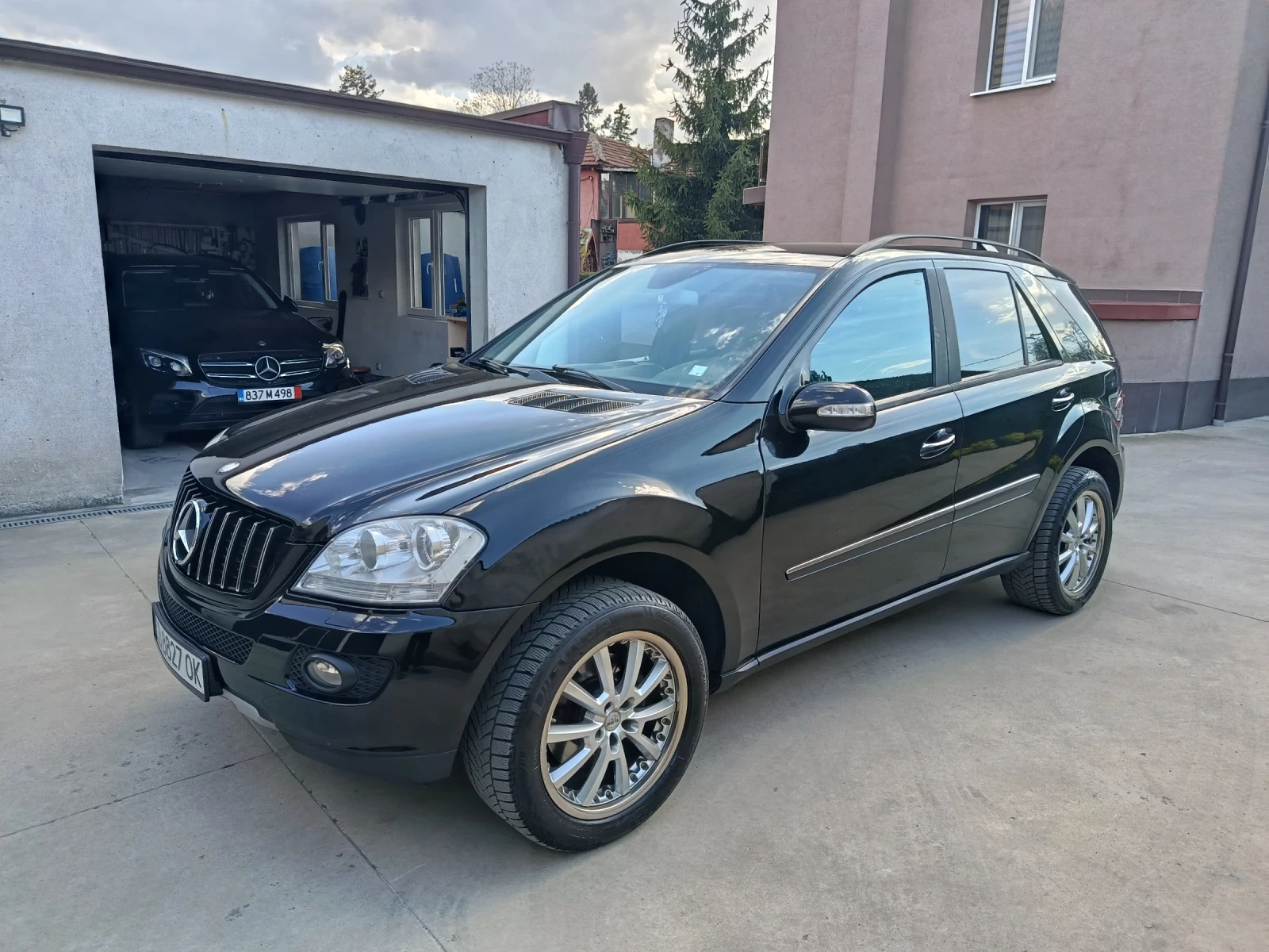 Mercedes-Benz ML 320 Джип