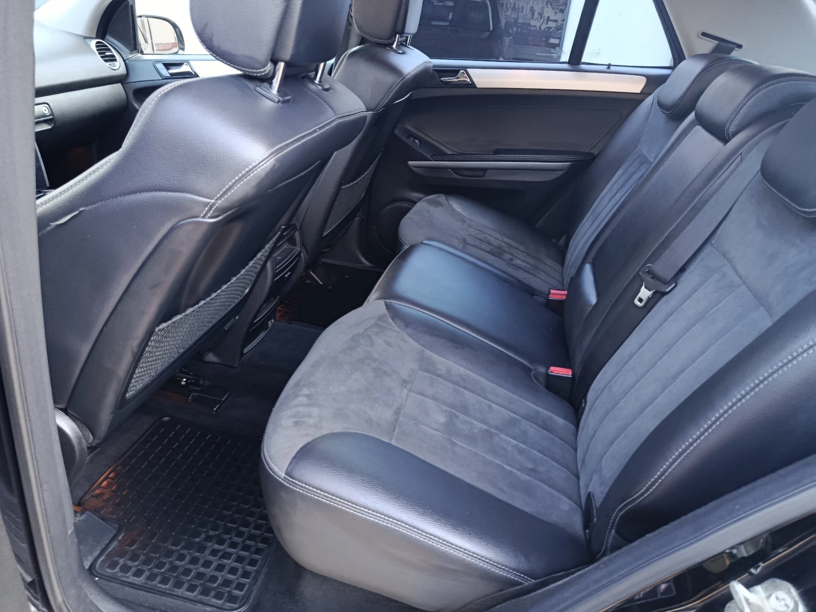 Mercedes-Benz ML 320 Джип, снимка 9 - Автомобили и джипове - 54347264