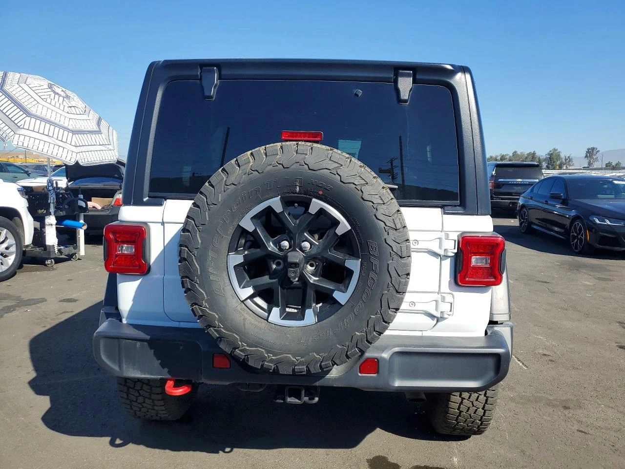 Jeep Wrangler, снимка 11 - Автомобили и джипове - 55755134