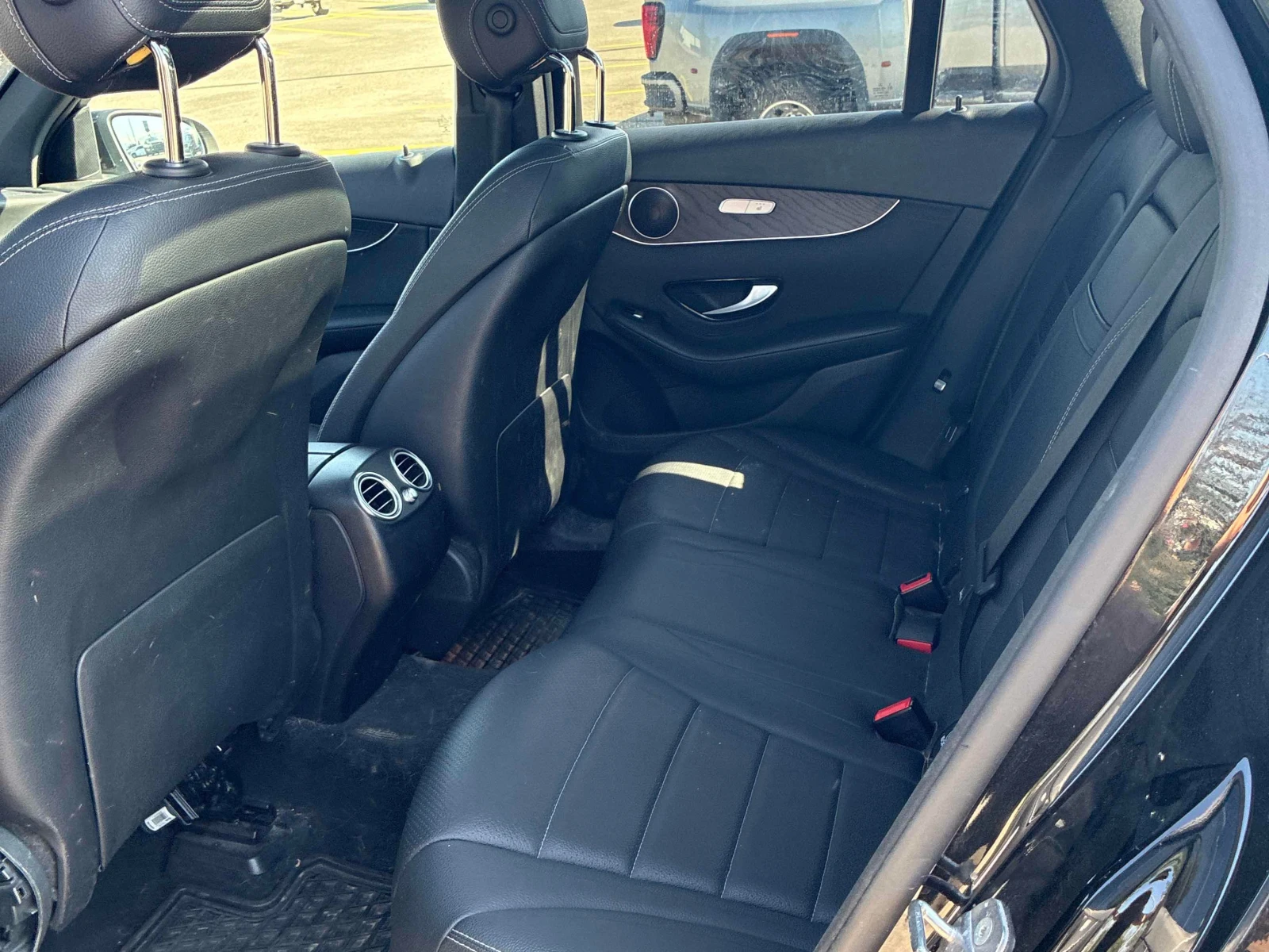 Mercedes-Benz GLC 300 ПАМЕТ| ПАНОРАМА| 360| CARFAX| , снимка 13 - Автомобили и джипове - 55873936