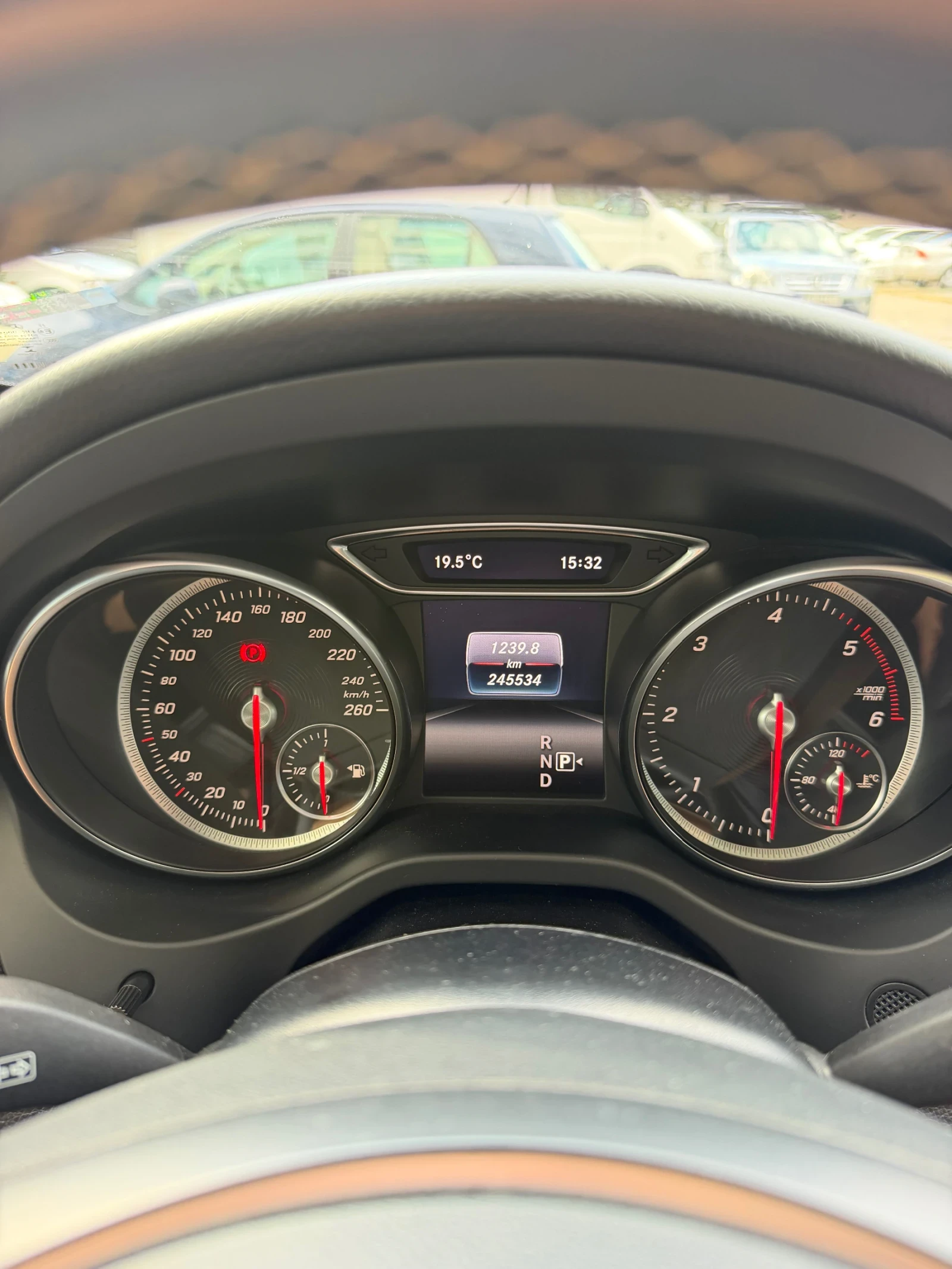 Mercedes-Benz GLA 200 CDi, снимка 12 - Автомобили и джипове - 56247088