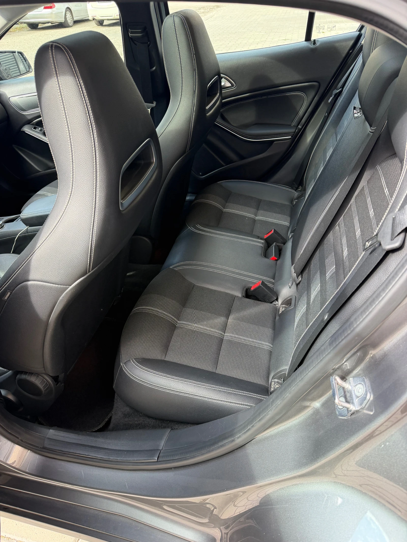 Mercedes-Benz GLA 200 CDi, снимка 7 - Автомобили и джипове - 56247088