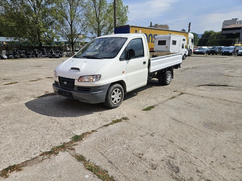 Hyundai H1 2.5tdi 2на гума Б категория, снимка 1 - Бусове и автобуси - 47485102