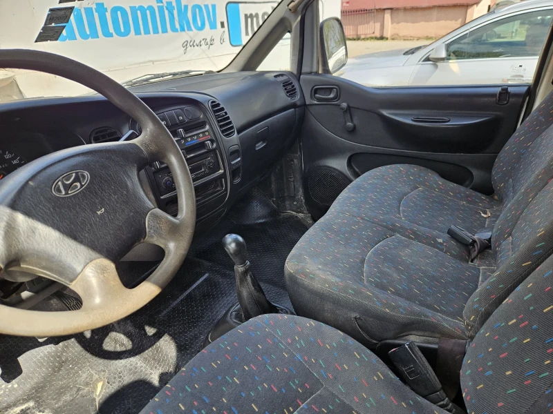 Hyundai H1 2.5tdi 2на гума Б категория, снимка 10 - Бусове и автобуси - 47485102