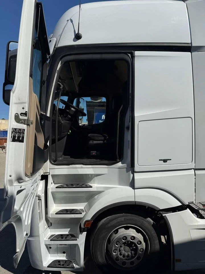 Mercedes-Benz Actros 1842 ЦЯЛ НА ЧАСТИ, снимка 4 - Камиони - 55453894