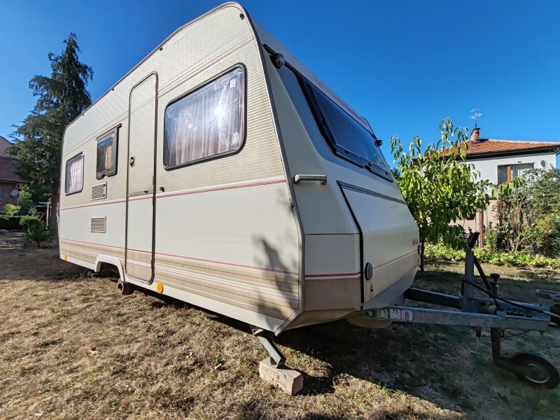 Каравана Dethleffs New Line, снимка 2 - Каравани и кемпери - 52211112