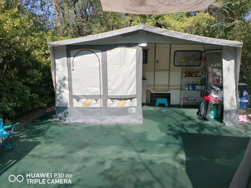 Каравана Dethleffs New Line, снимка 15 - Каравани и кемпери - 52211112