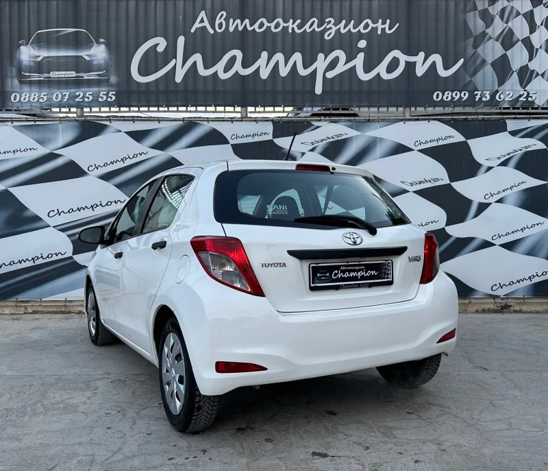 Toyota Yaris 1.3 бензин 4 цилиндъра, снимка 6 - Автомобили и джипове - 45880860