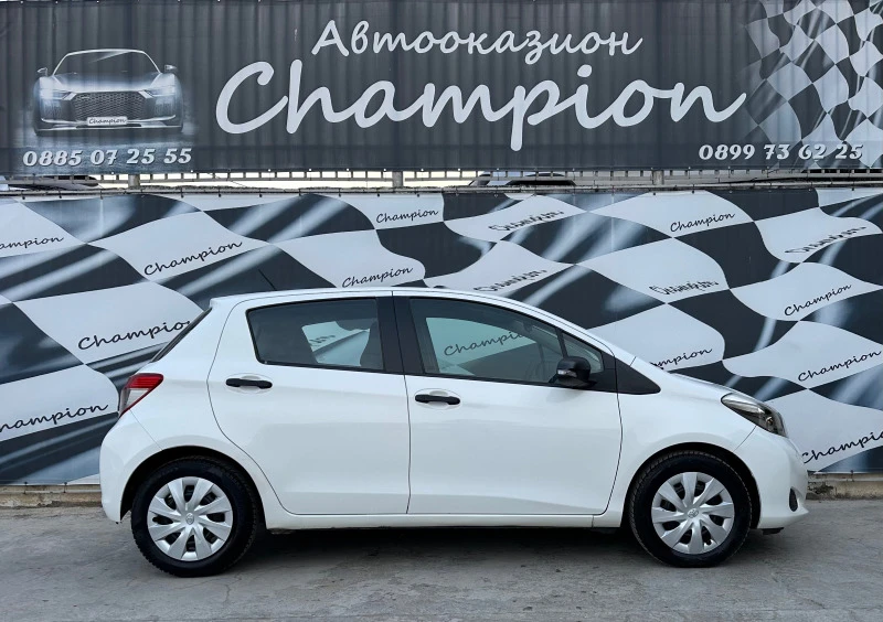 Toyota Yaris 1.3 бензин 4 цилиндъра, снимка 7 - Автомобили и джипове - 45880860