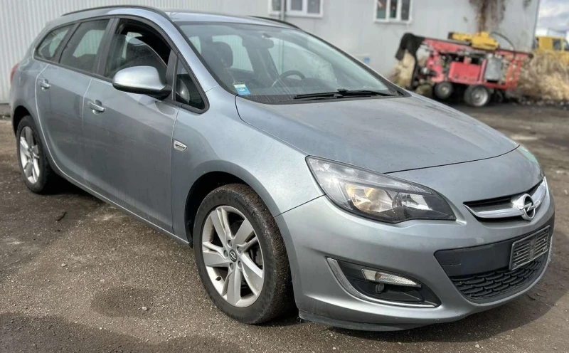 Opel Astra Facelift, снимка 2 - Автомобили и джипове - 47682908