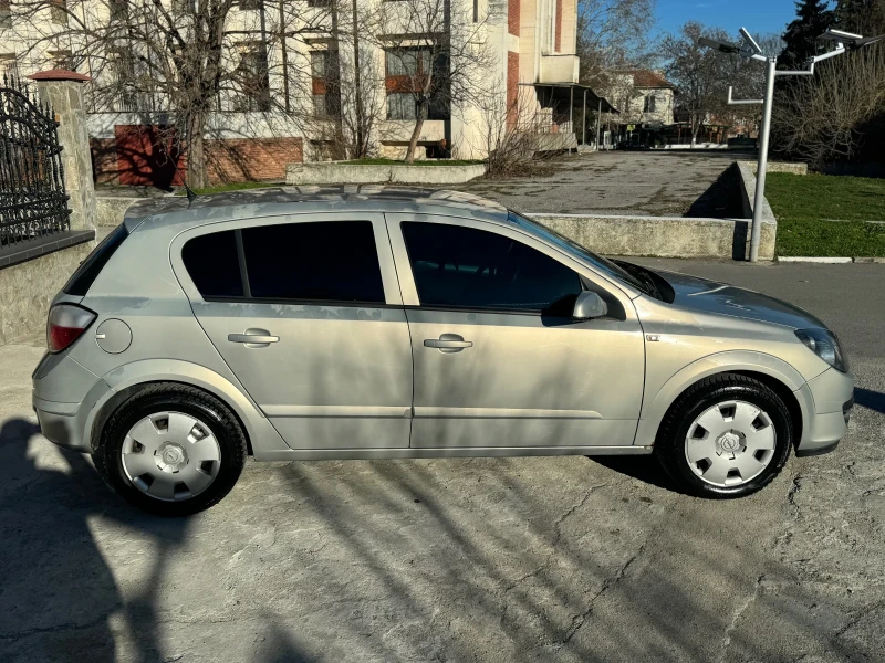 Opel Astra H 1.9cdti, снимка 3 - Автомобили и джипове - 48391343