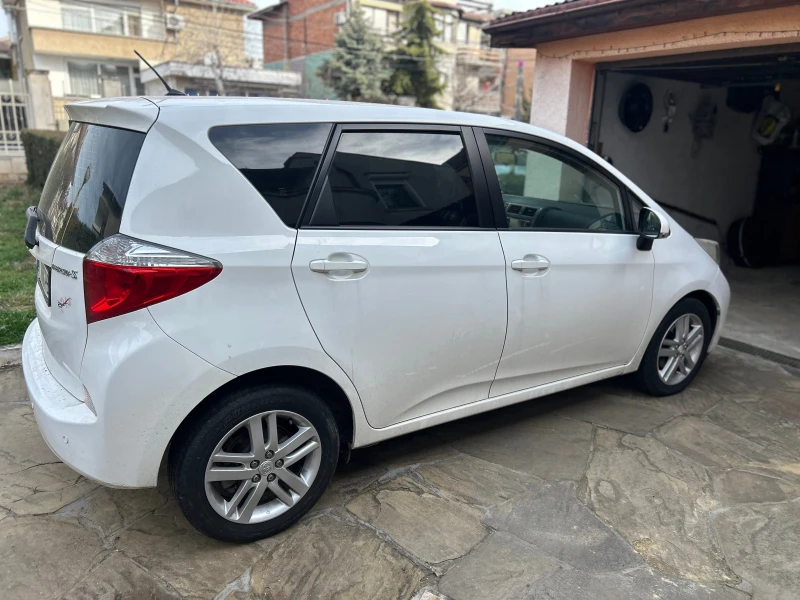 Toyota Verso S, снимка 1 - Автомобили и джипове - 49546046