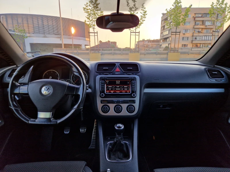 VW Scirocco, снимка 12 - Автомобили и джипове - 52642056