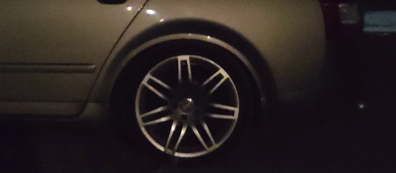 Audi A4 1.8 Т + quattro ГаЗ, снимка 12 - Автомобили и джипове - 52313595