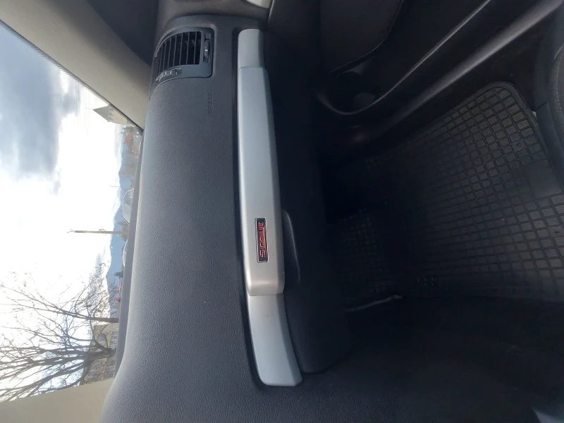 Skoda Octavia 2.0tdi/Scout/4x4, снимка 13 - Автомобили и джипове - 53094128