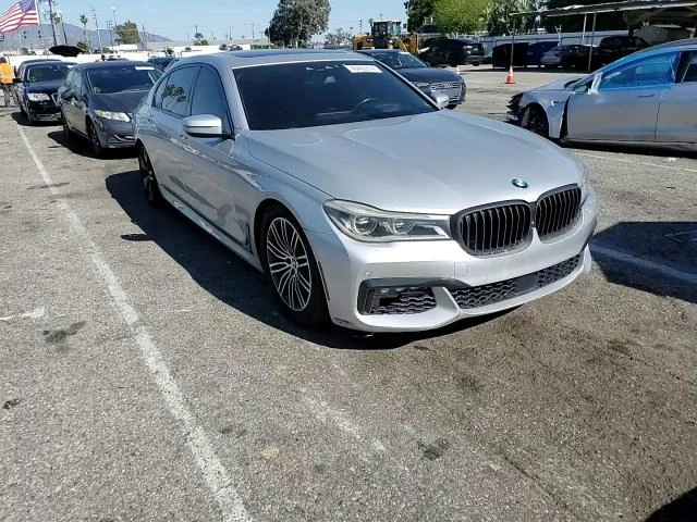 BMW 750 4.4l Xi, снимка 10 - Автомобили и джипове - 54430481