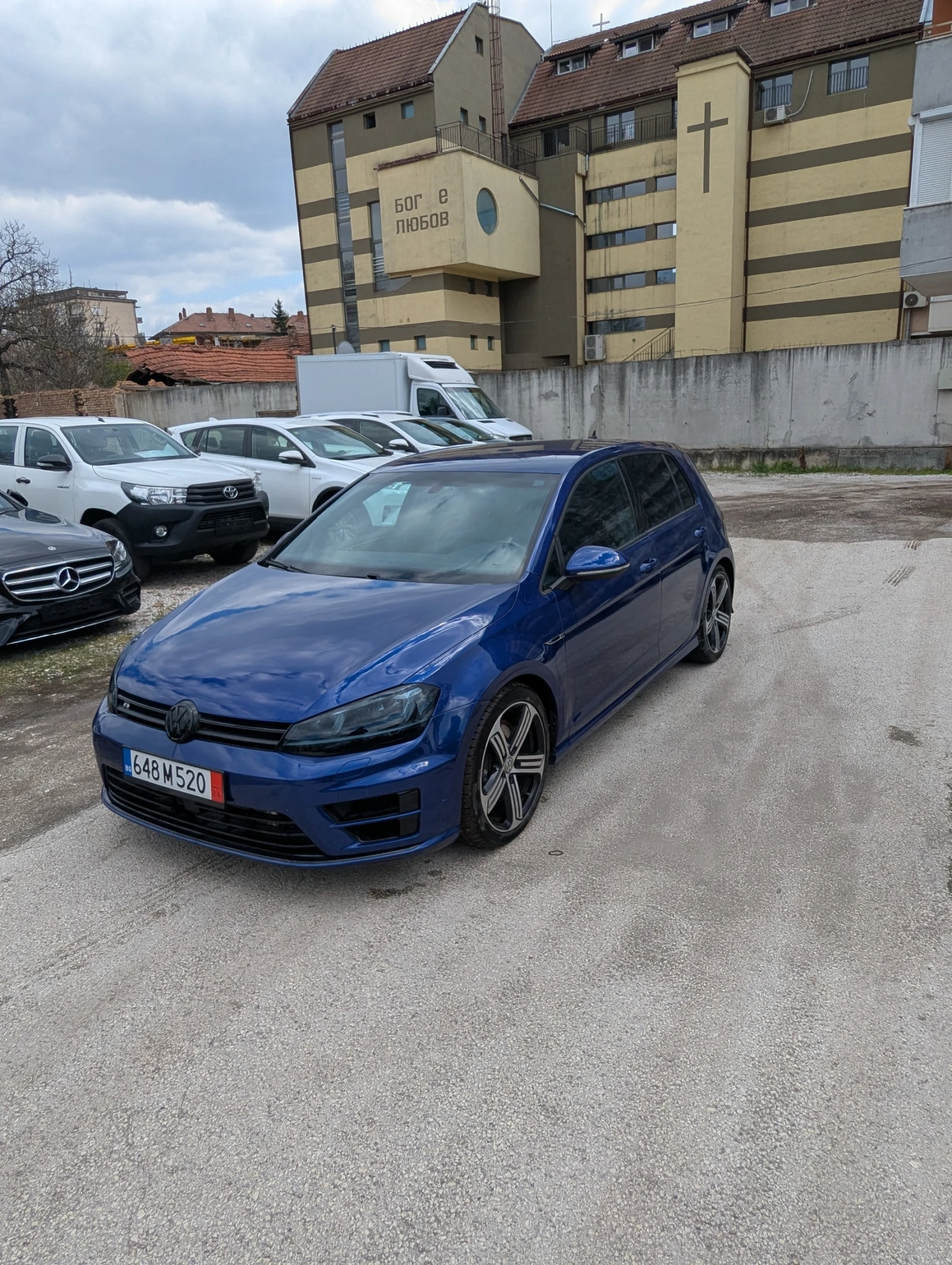VW Golf 2.0 TSI R line - изображение 2