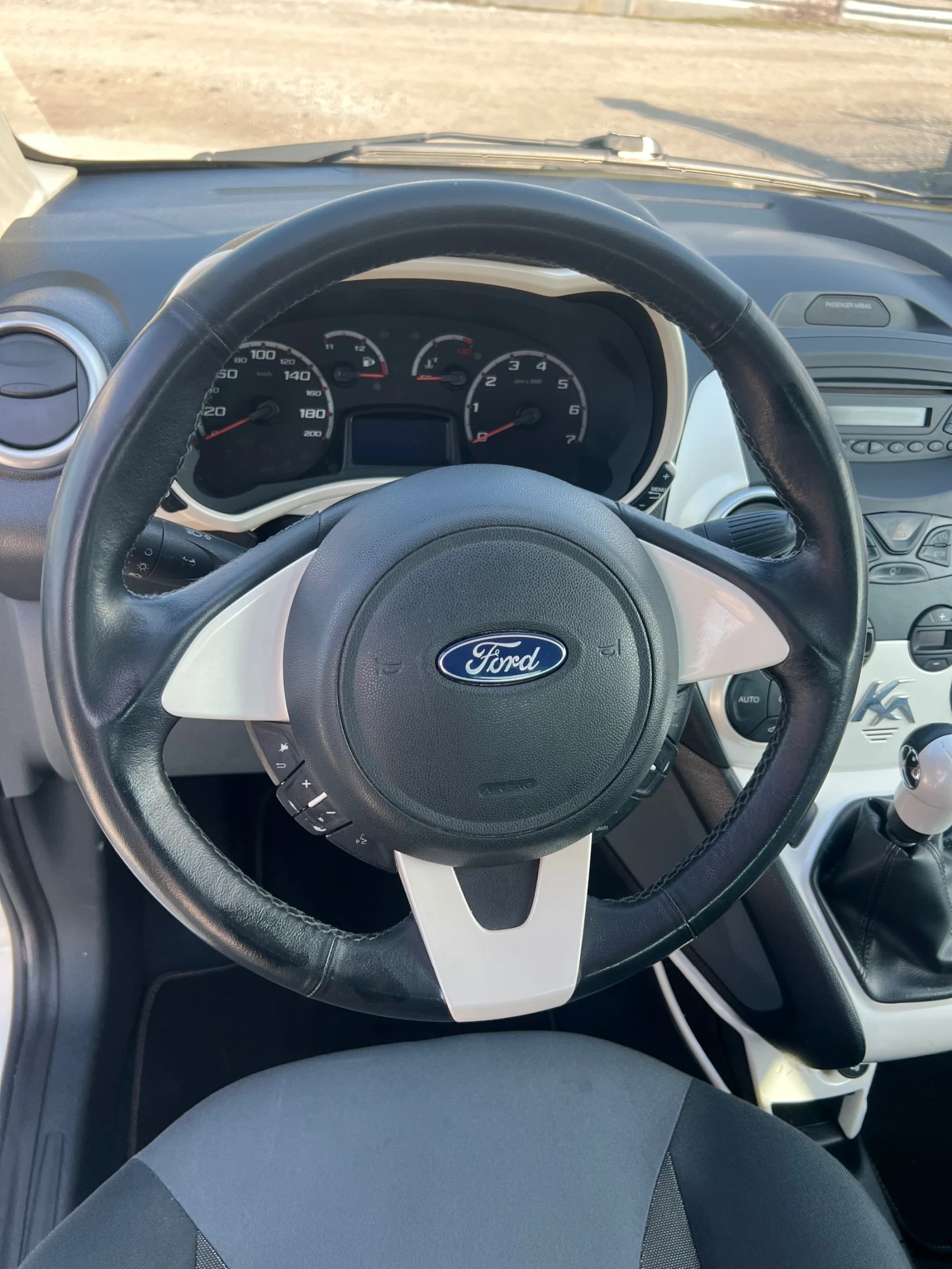 Ford Ka 1.2i TITANIUM Euro6B, снимка 11 - Автомобили и джипове - 53746988