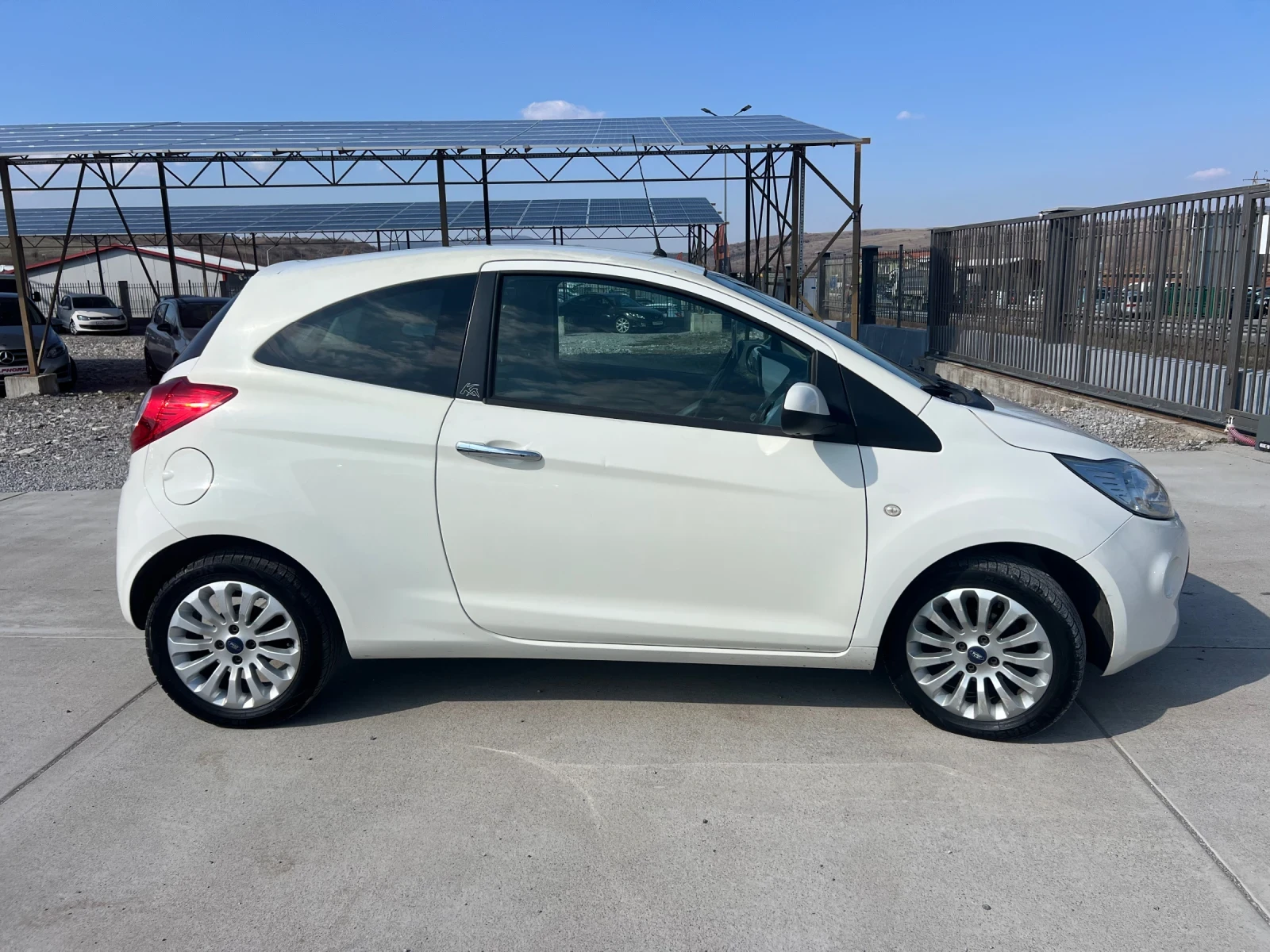 Ford Ka 1.2i TITANIUM Euro6B, снимка 8 - Автомобили и джипове - 53746988