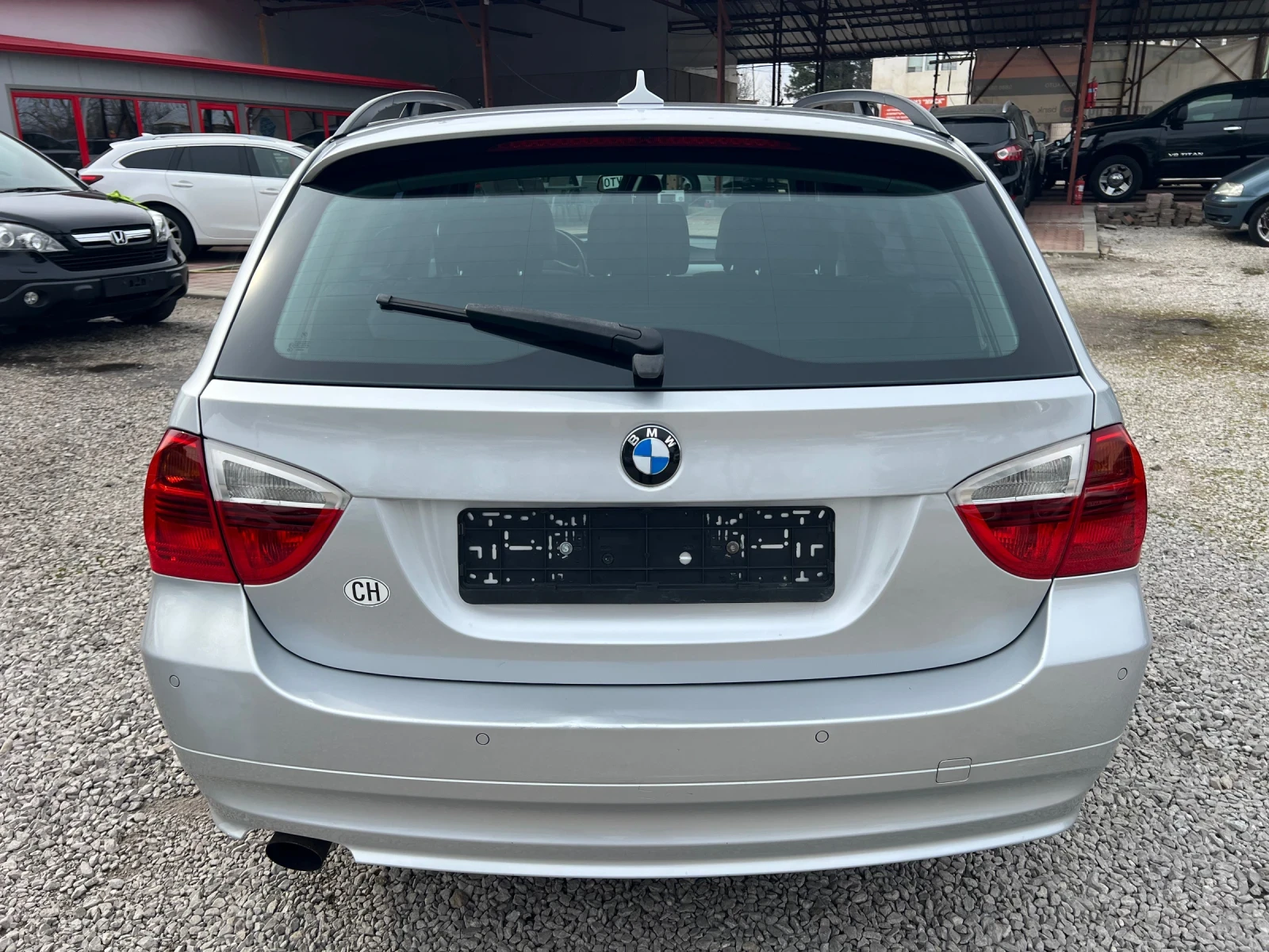 BMW 320 320d* ЗАДНО* АВТОМАТИК* ШВЕЙЦАРИЯ* , снимка 7 - Автомобили и джипове - 53924286