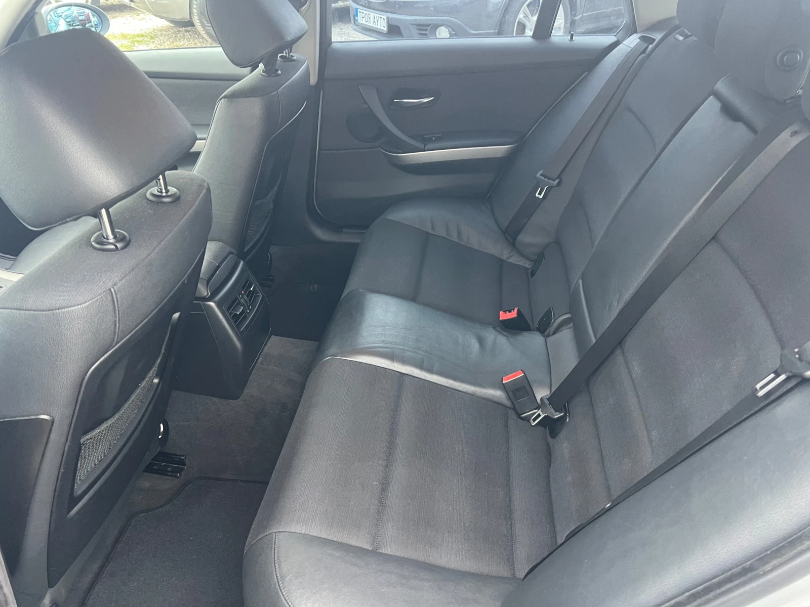 BMW 320 320d* ЗАДНО* АВТОМАТИК* ШВЕЙЦАРИЯ* , снимка 10 - Автомобили и джипове - 53924286