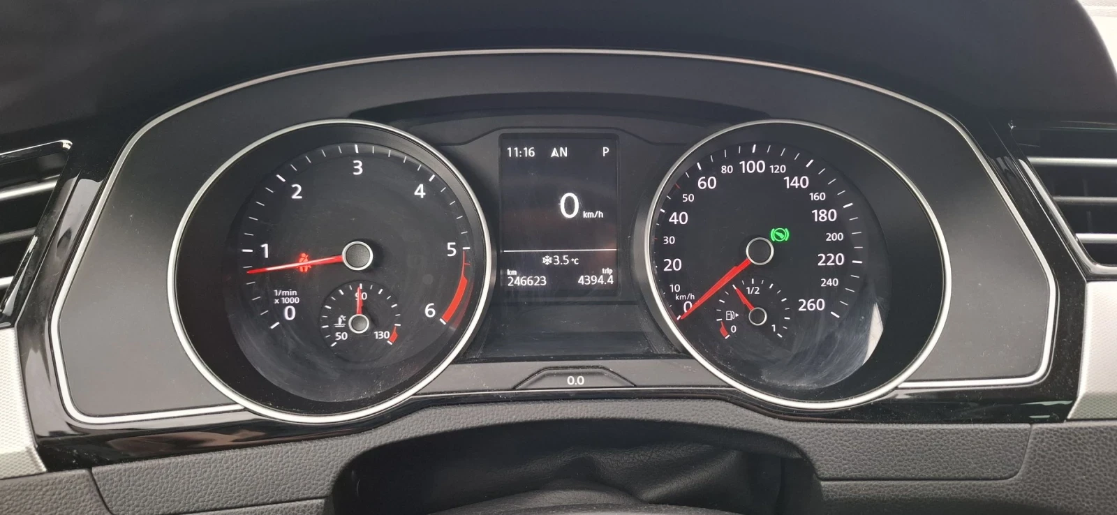 VW Passat, снимка 12 - Автомобили и джипове - 53936718