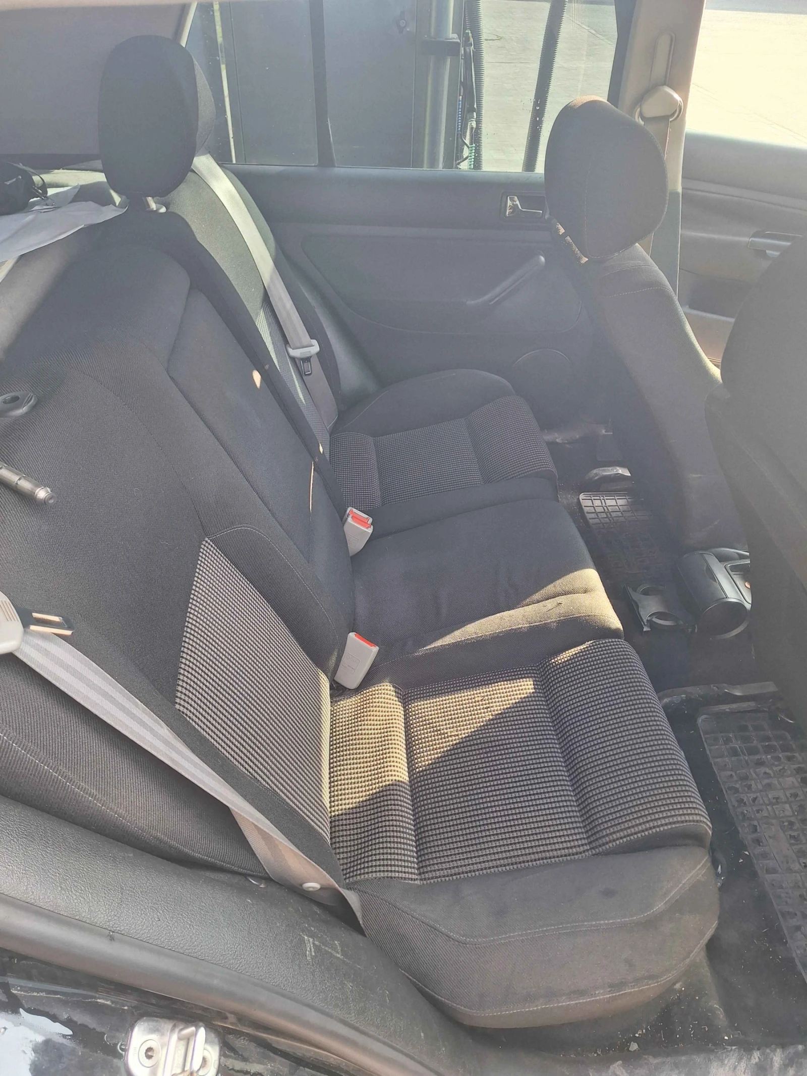 VW Golf 1.9TDI, снимка 6 - Автомобили и джипове - 53997395