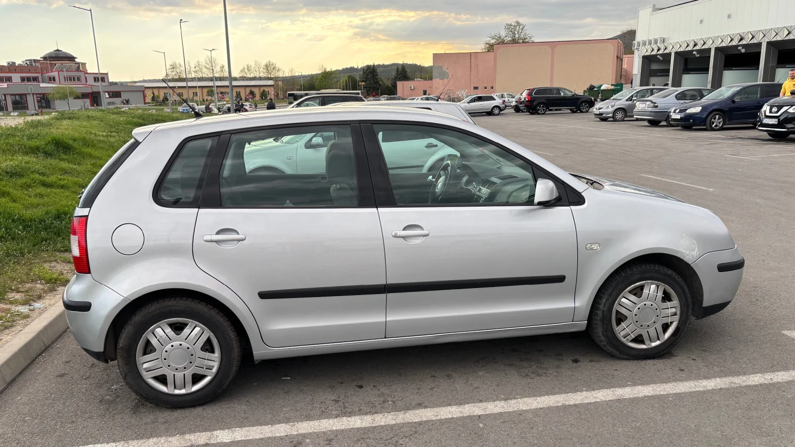 VW Polo, снимка 6 - Автомобили и джипове - 54315497