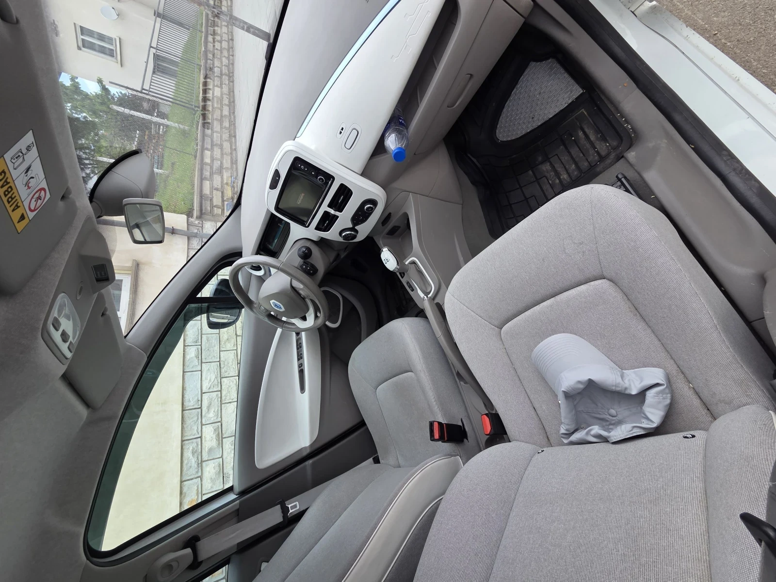 Renault Zoe лек, снимка 6 - Автомобили и джипове - 54654389